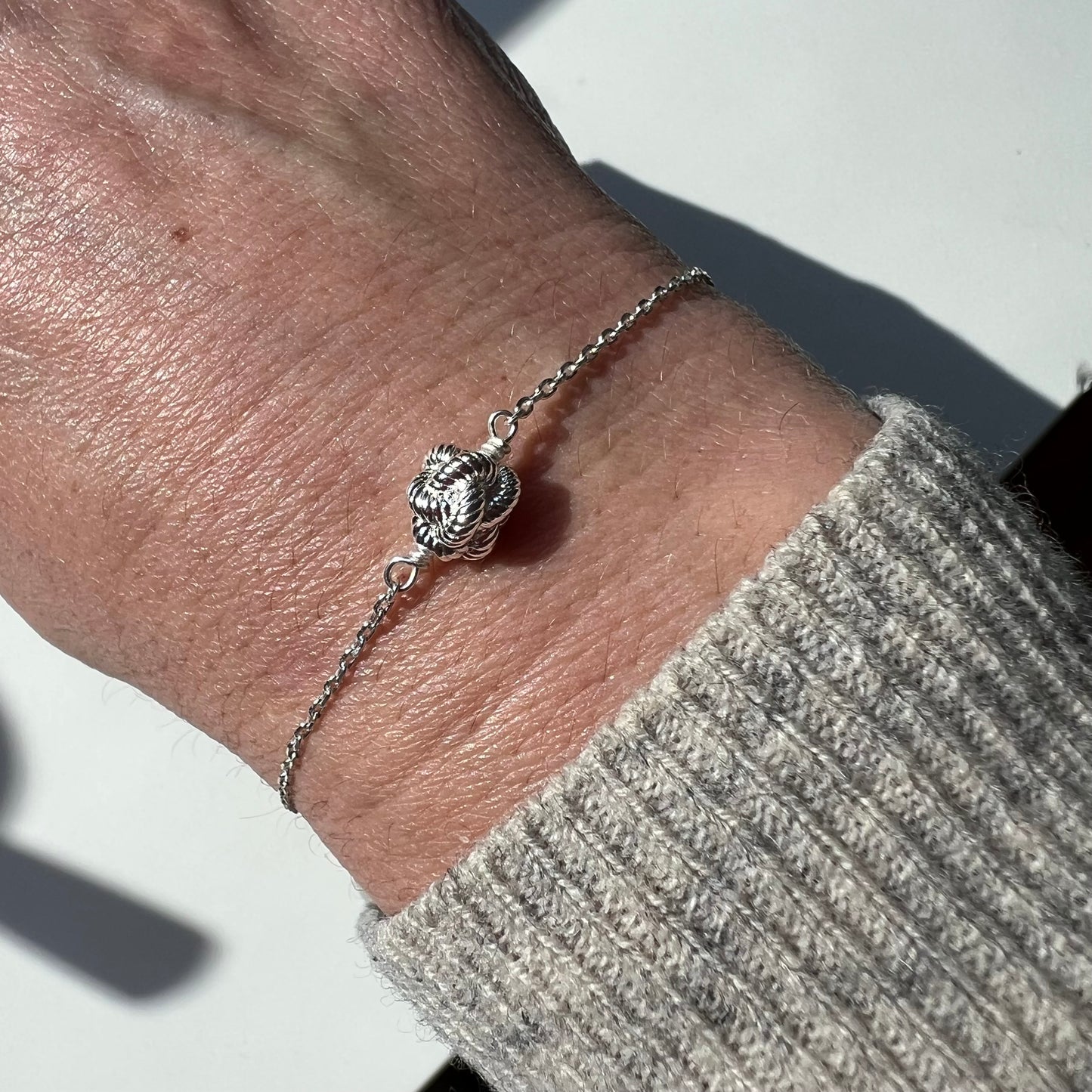Dainty Divinity Knot Bracelet