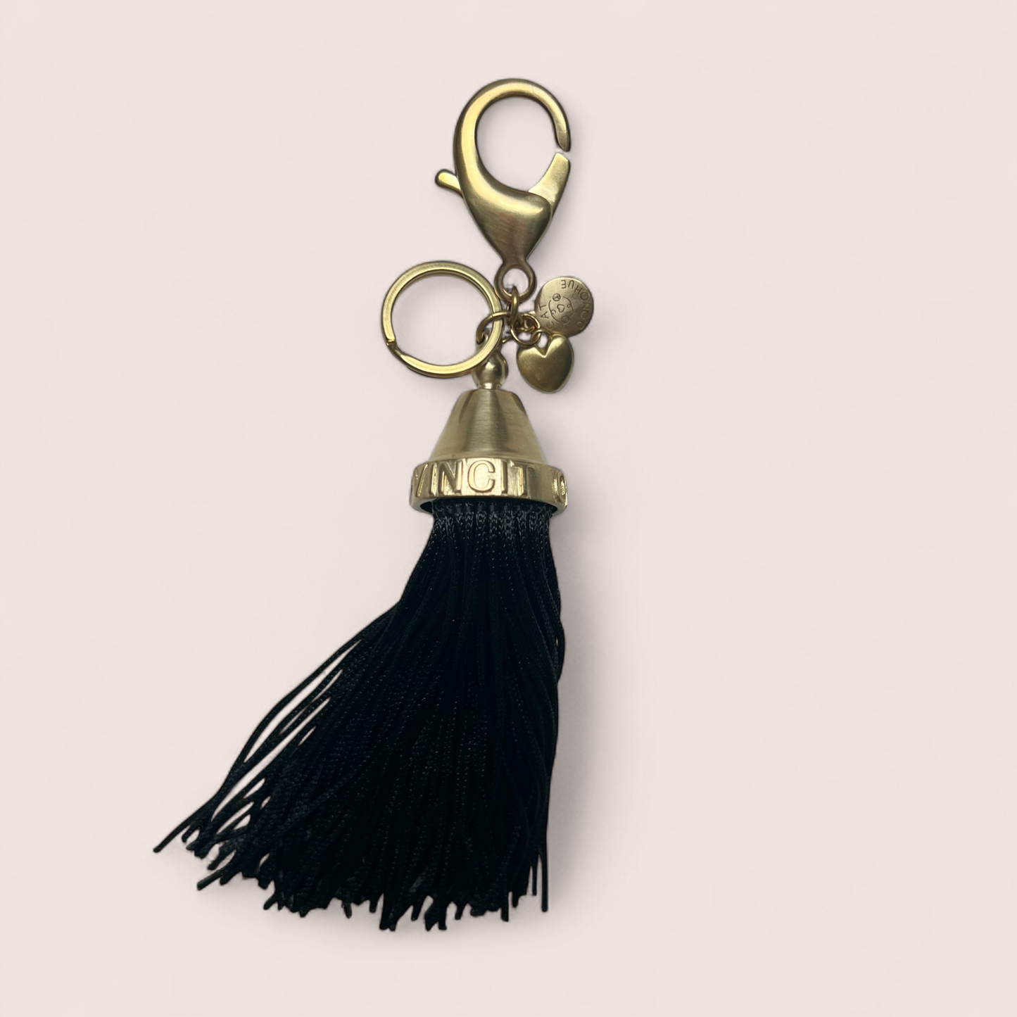 AMOR VINCIT OMNIA  Bag charm